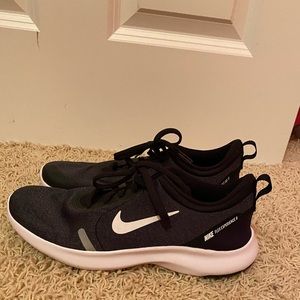 NIKE flex experience 8